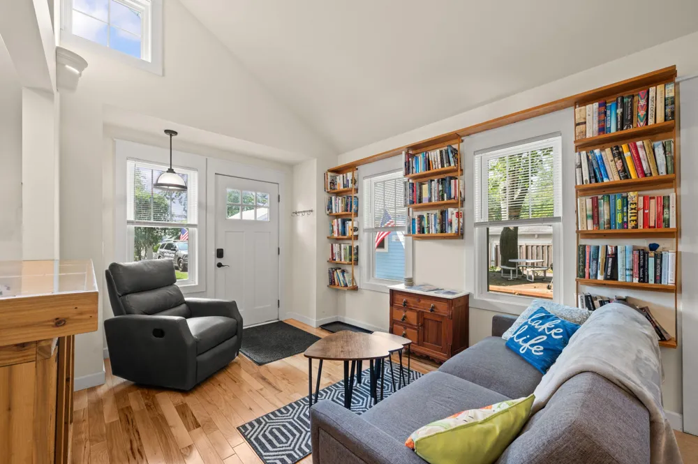 5358 Paw Paw Lake Road Coloma Charter Township, MI 49038