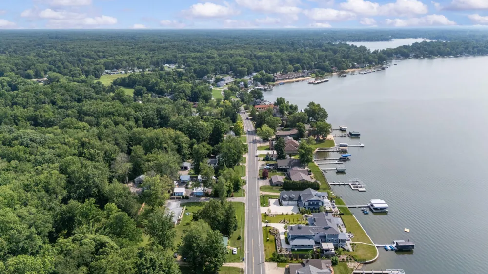 5358 Paw Paw Lake Road Coloma Charter Township, MI 49038