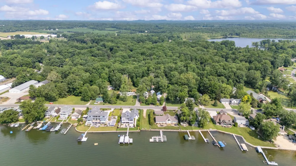 5358 Paw Paw Lake Road Coloma Charter Township, MI 49038
