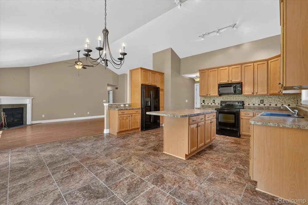 9161 Pine Walk Pass Argentine Township, MI 48451