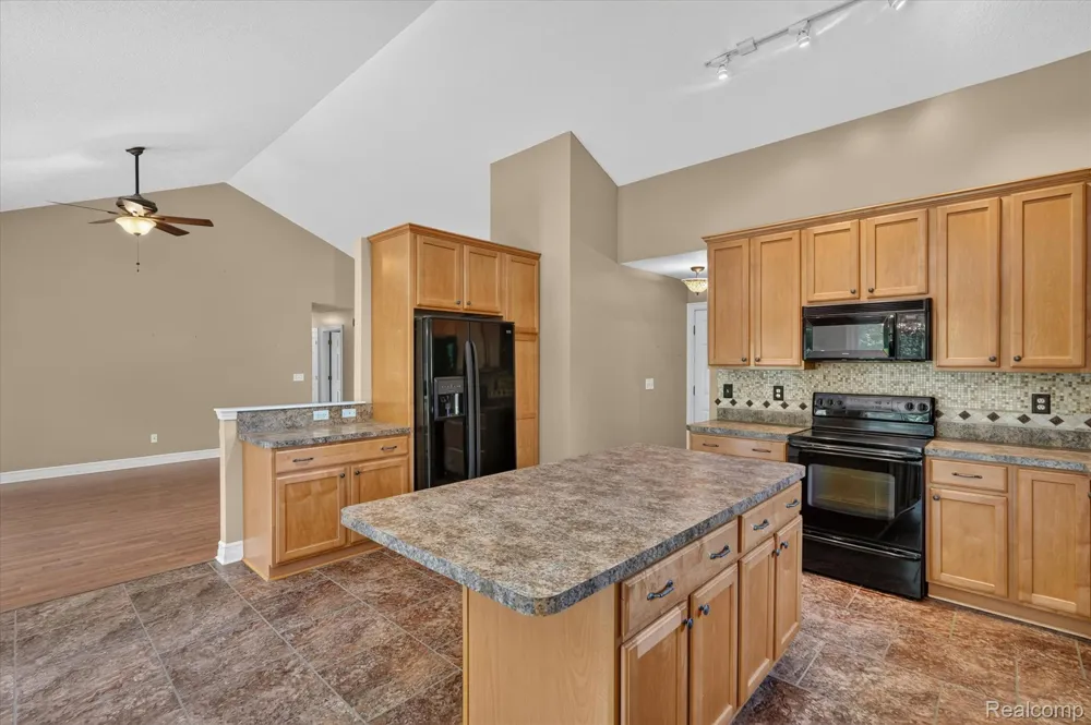 9161 Pine Walk Pass Argentine Township, MI 48451