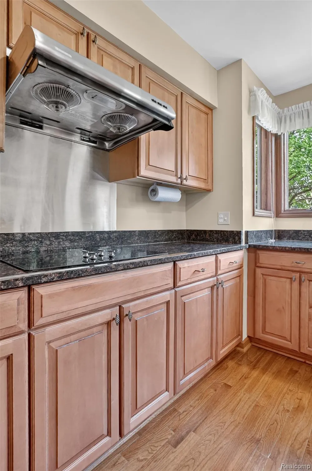 1808 Rolling Woods Drive Troy City, MI 48098