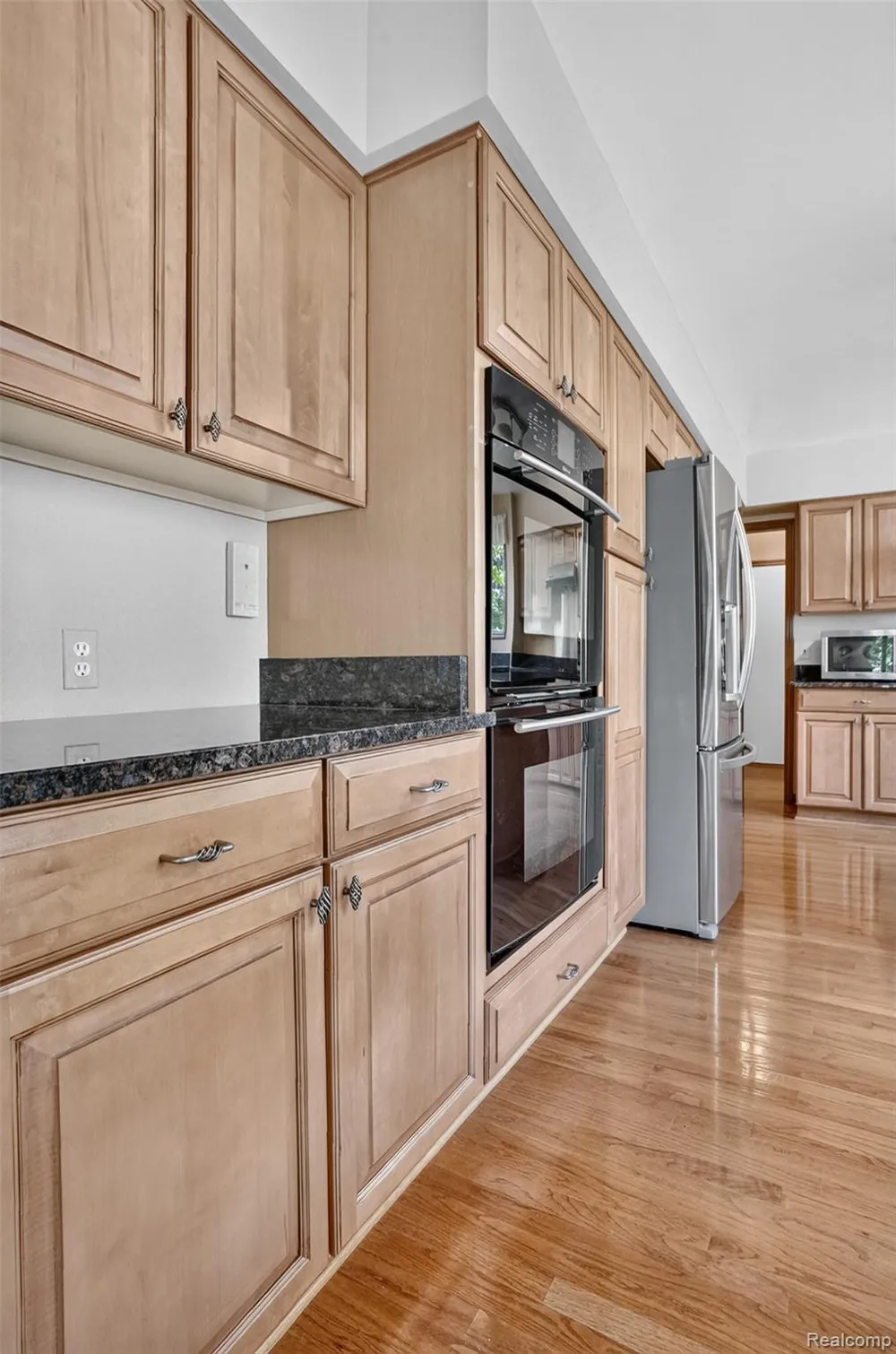 1808 Rolling Woods Drive Troy City, MI 48098