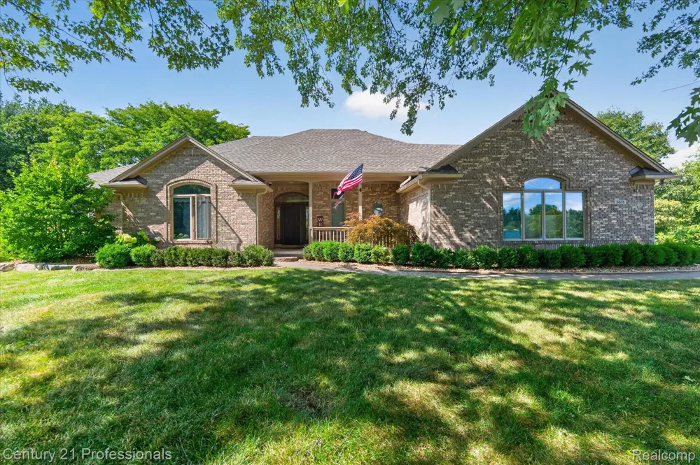 5675 36 Mile Road Bruce Township, MI 48065