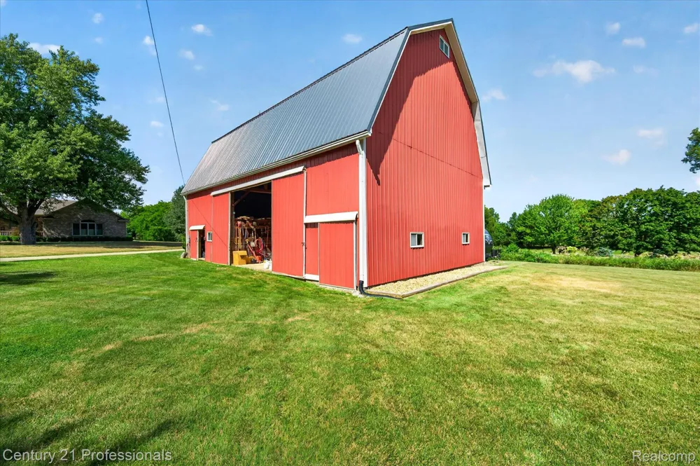 5675 36 Mile Road Bruce Township, MI 48065