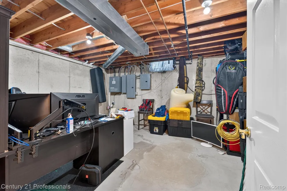 5675 36 Mile Road Bruce Township, MI 48065