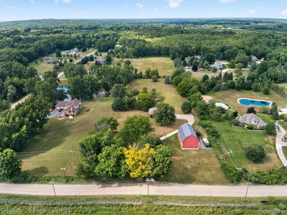 5675 36 Mile Road Bruce Township, MI 48065