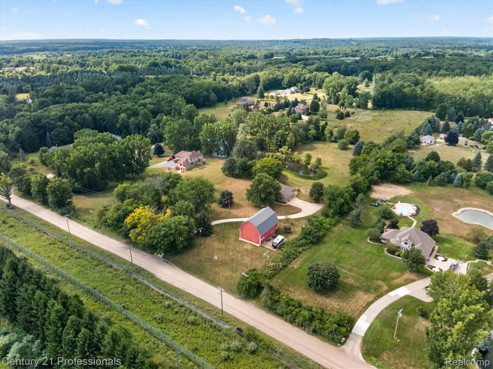 5675 36 Mile Road Bruce Township, MI 48065
