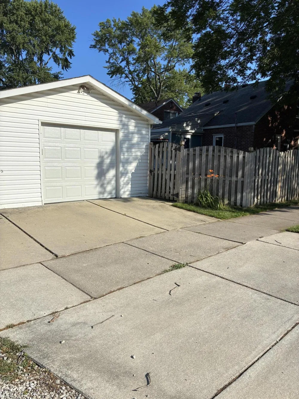 1846 Stanhope Street Grosse Pointe Woods City, MI 48236