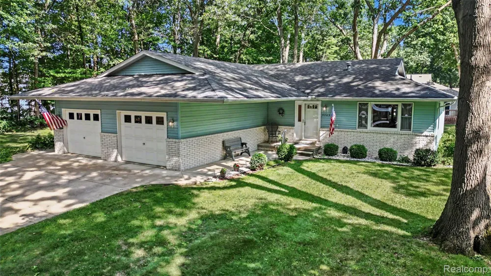3965 Butternut Court Port Huron City, MI 48060