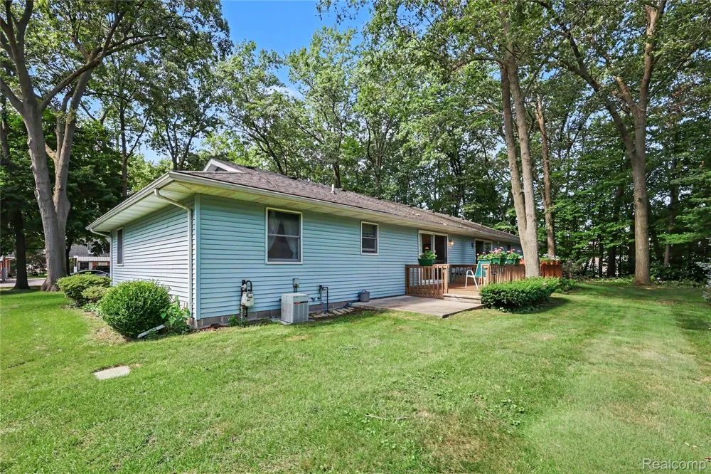 3965 Butternut Court Port Huron City, MI 48060