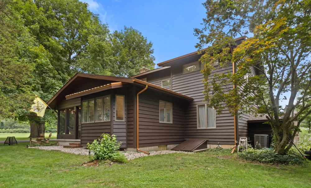69115 Oakwood Drive White Pigeon Township, MI 49099