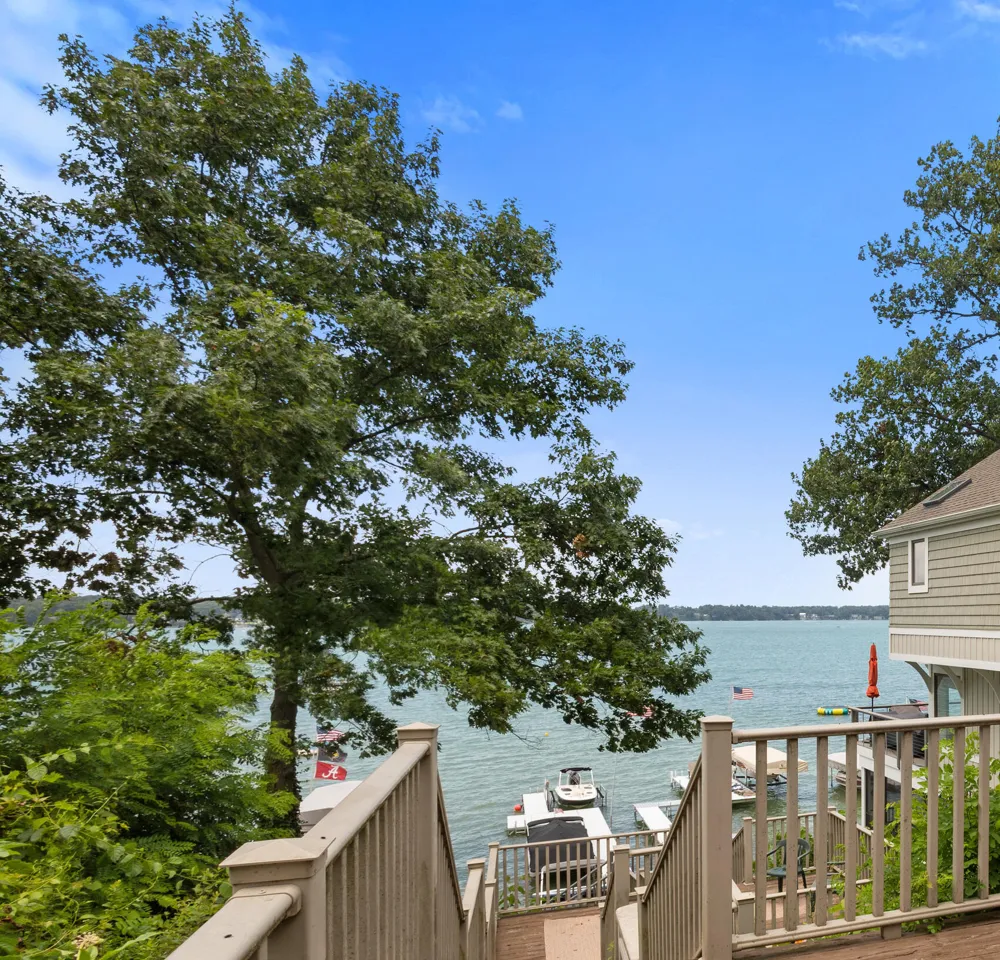 69115 Oakwood Drive White Pigeon Township, MI 49099