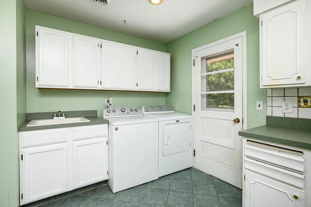6272 Earhart Road Northfield Township, MI 48105