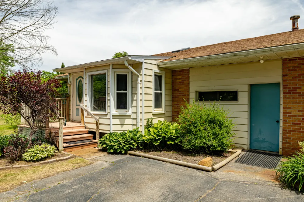 6272 Earhart Road Northfield Township, MI 48105