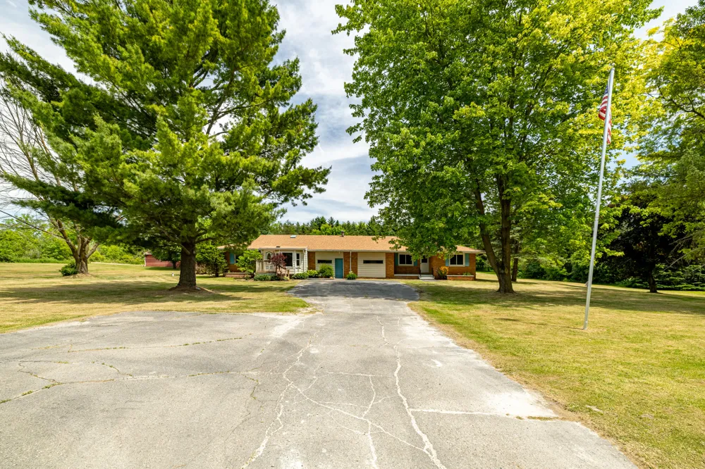 6272 Earhart Road Northfield Township, MI 48105