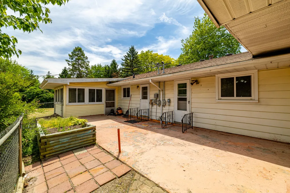 6272 Earhart Road Northfield Township, MI 48105