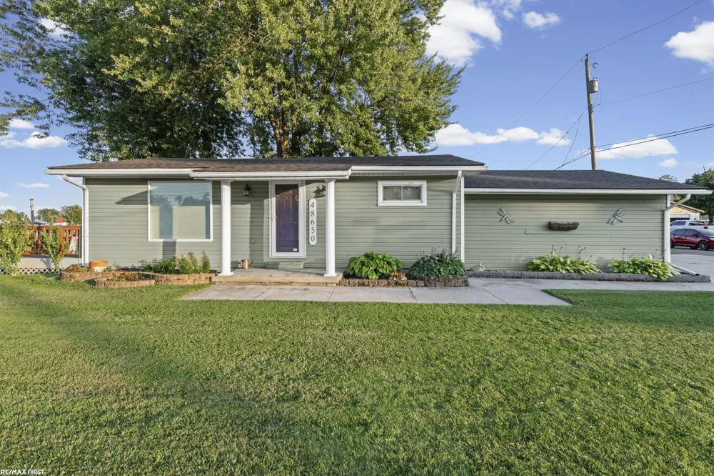 48650 Jefferson Avenue Chesterfield Township, MI 48047