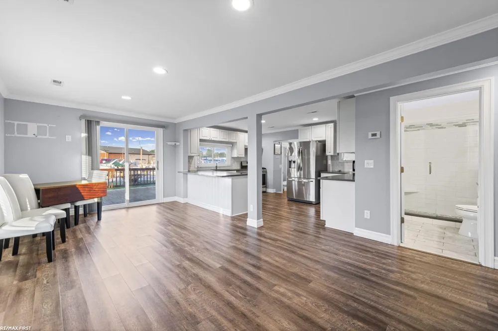 48650 Jefferson Avenue Chesterfield Township, MI 48047