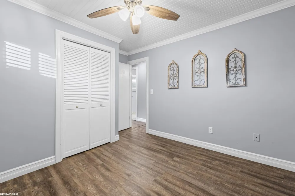 48650 Jefferson Avenue Chesterfield Township, MI 48047