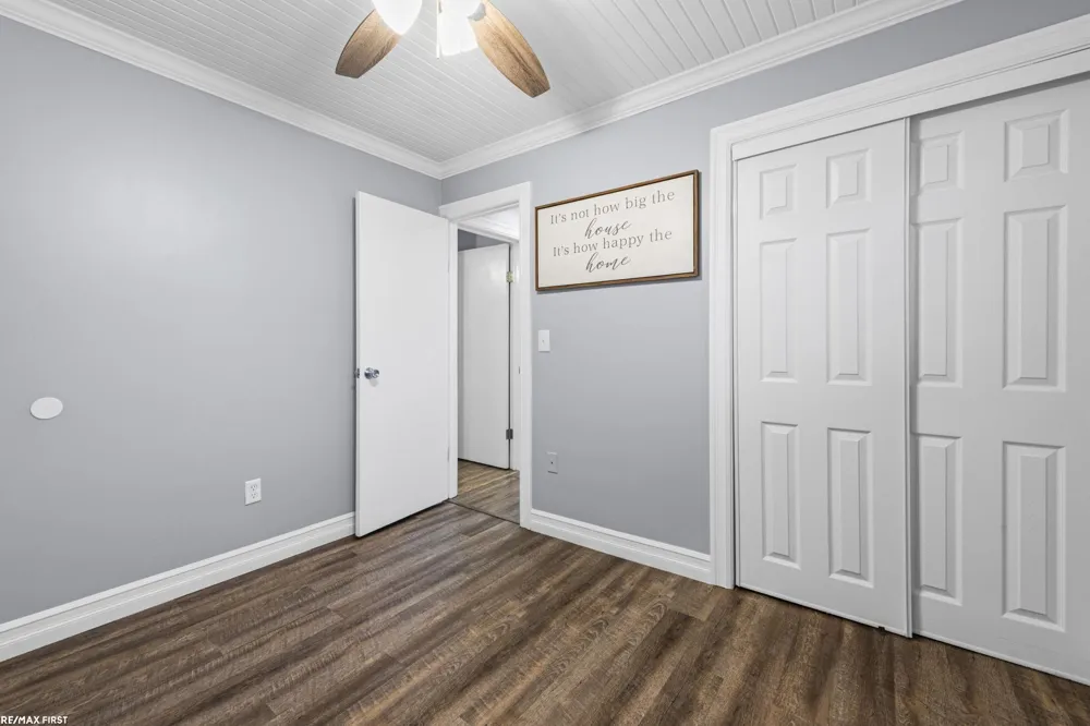 48650 Jefferson Avenue Chesterfield Township, MI 48047