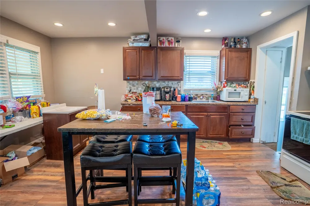12801 Wormer Redford Charter Township, MI 48239
