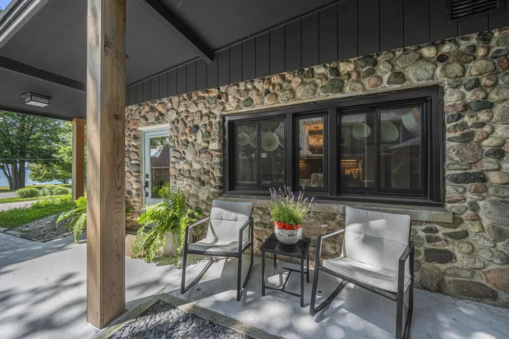 6988 Peninsula Drive Peninsula Township, MI 49686