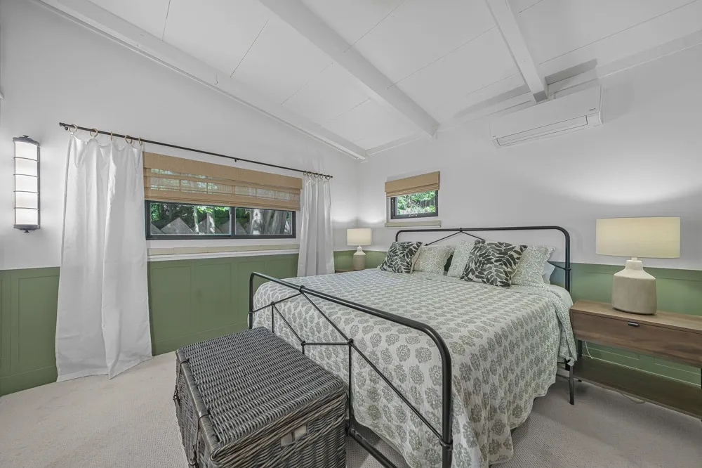 6988 Peninsula Drive Peninsula Township, MI 49686