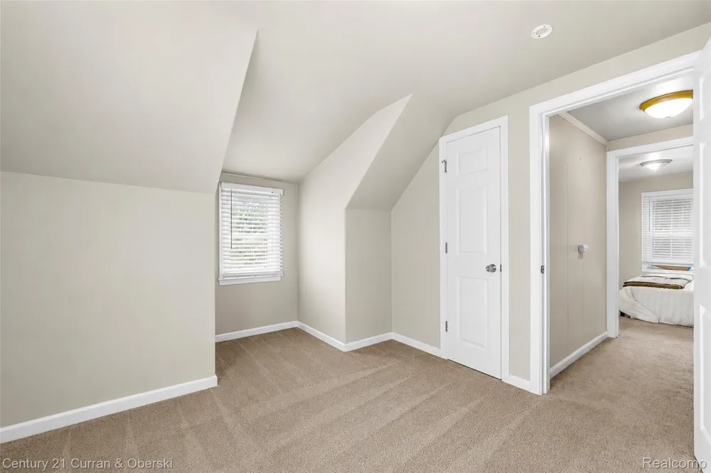 6521 Berwyn Street Dearborn Heights City, MI 48127