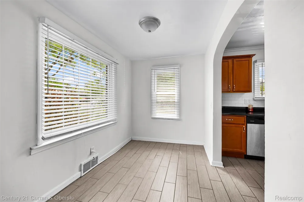 6521 Berwyn Street Dearborn Heights City, MI 48127