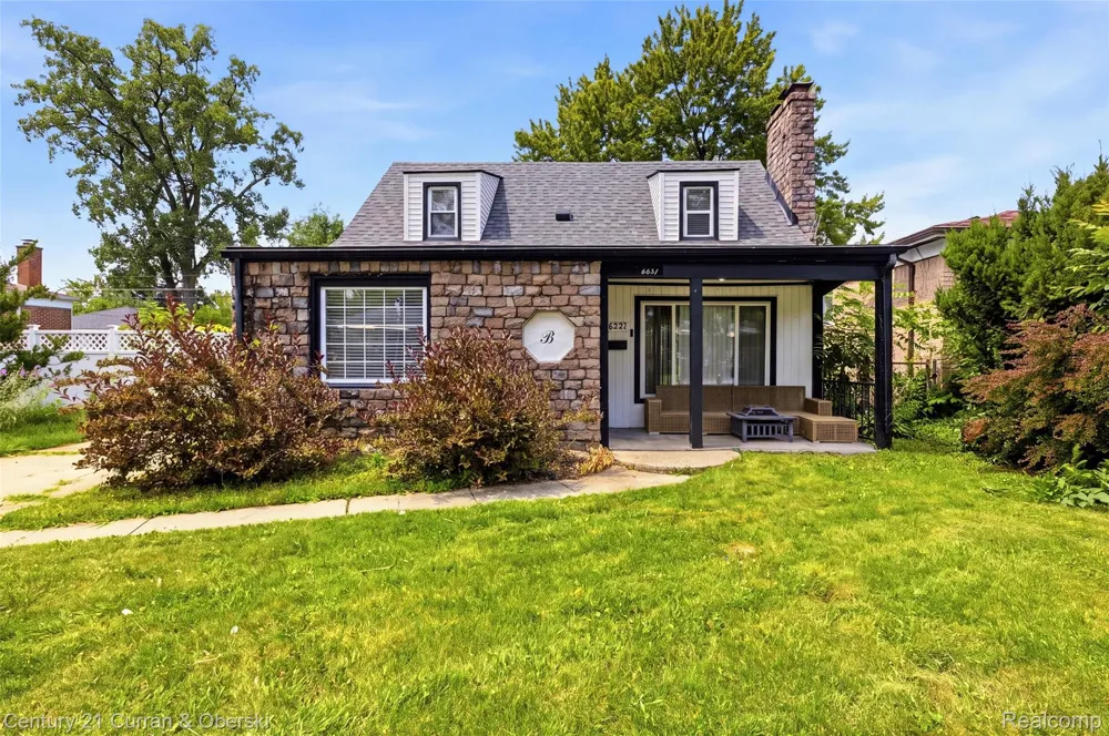 6521 Berwyn Street Dearborn Heights City, MI 48127