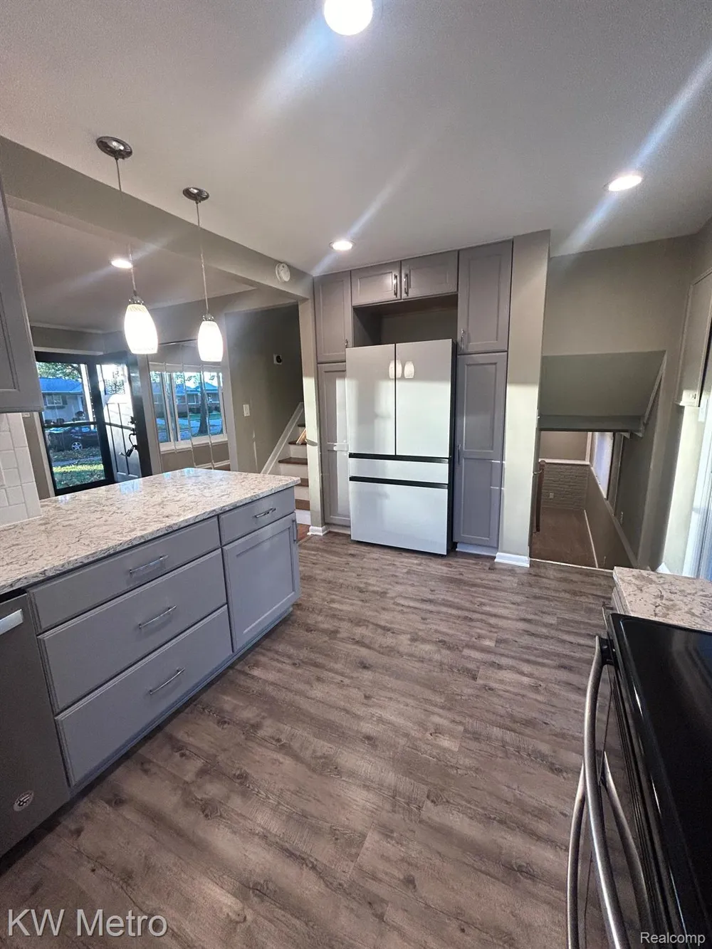 1210 KENILWORTH Clawson City, MI 48017