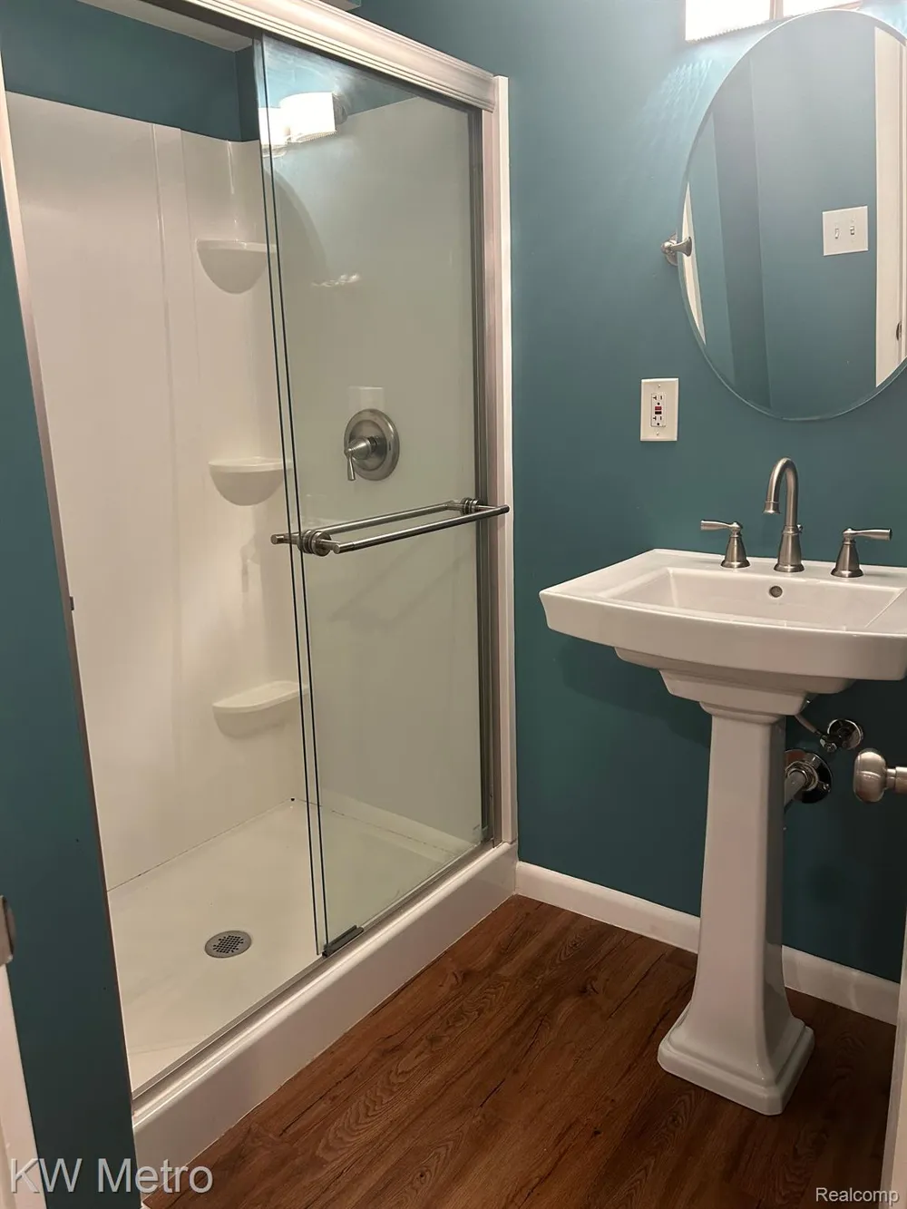 1210 KENILWORTH Clawson City, MI 48017