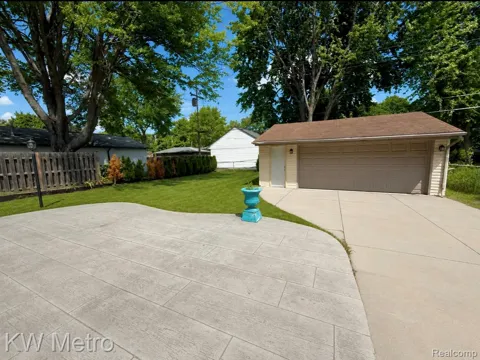 1210 KENILWORTH