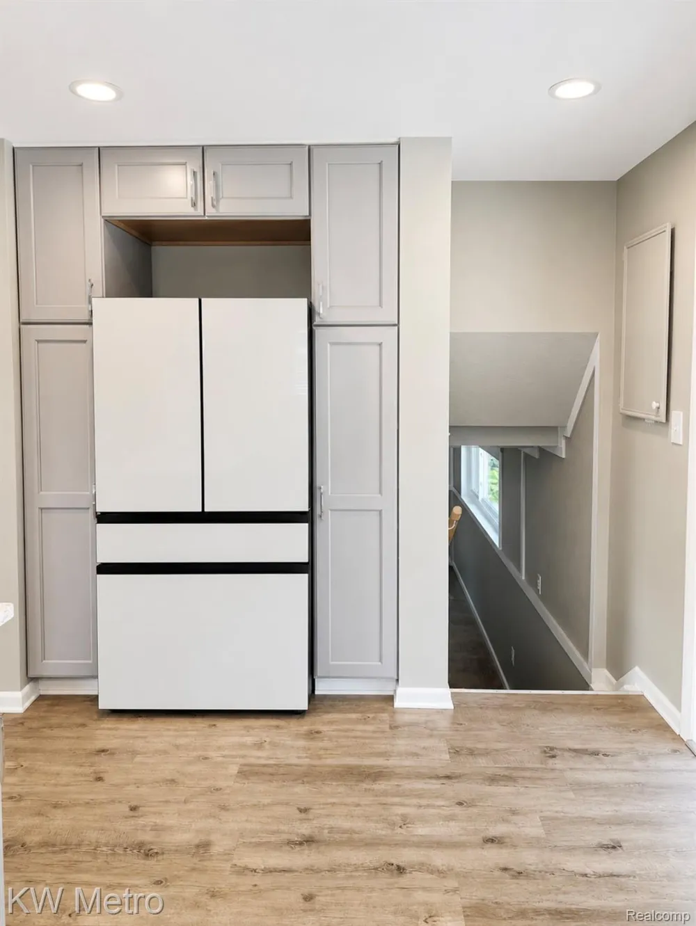 1210 KENILWORTH Clawson City, MI 48017