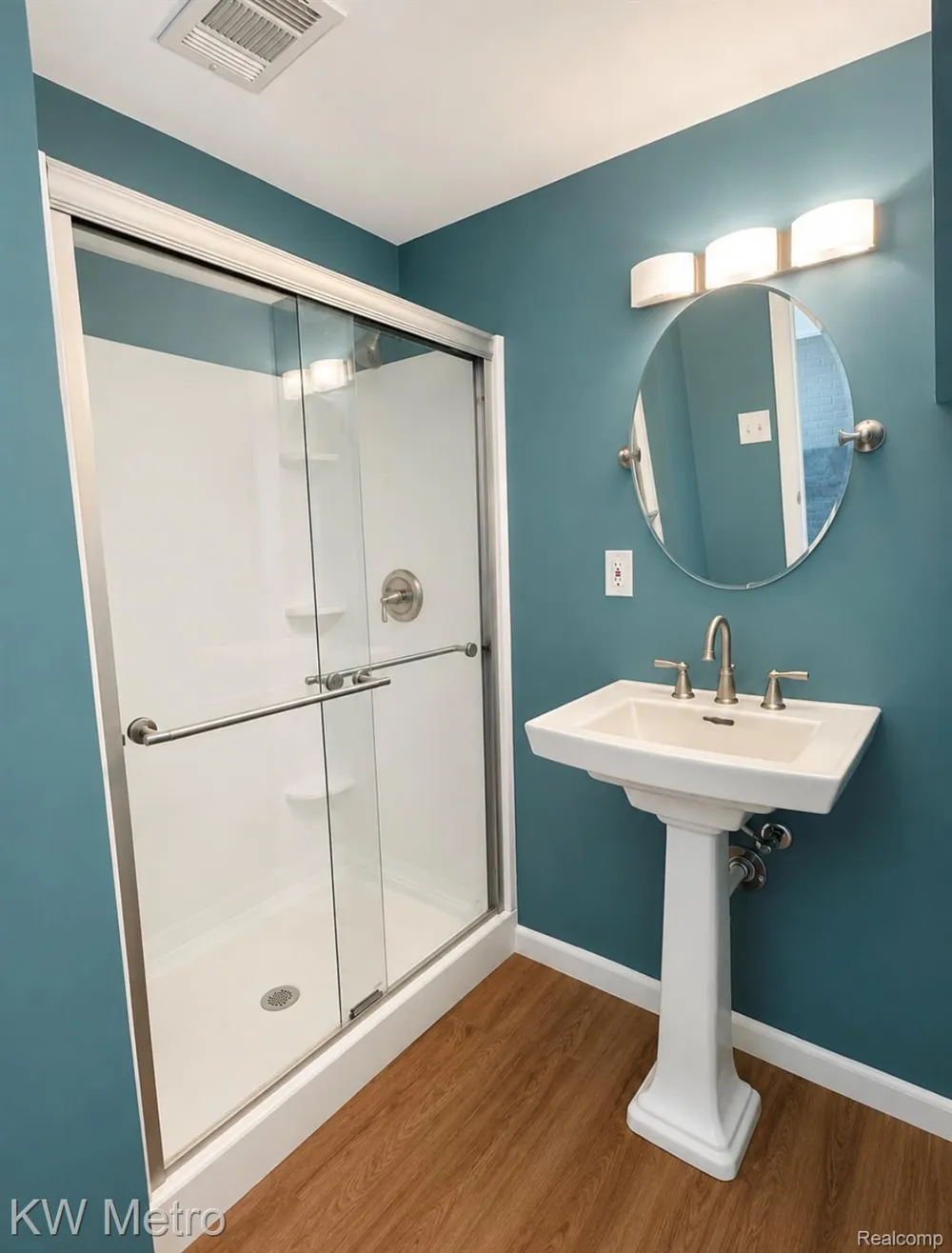 1210 KENILWORTH Clawson City, MI 48017