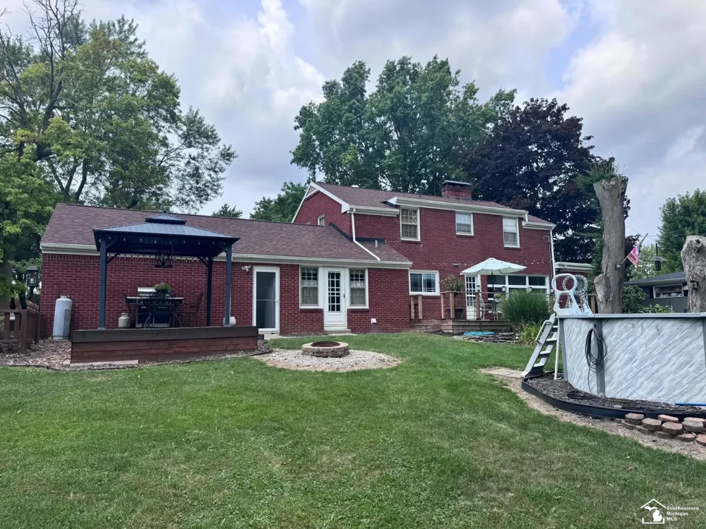 1365 Trenton Road Adrian City, MI 49221