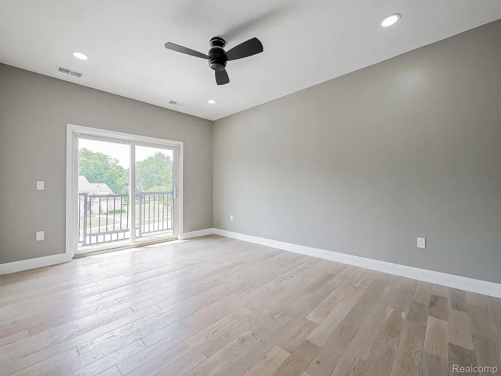 1683 Delta Drive Troy City, MI 48085