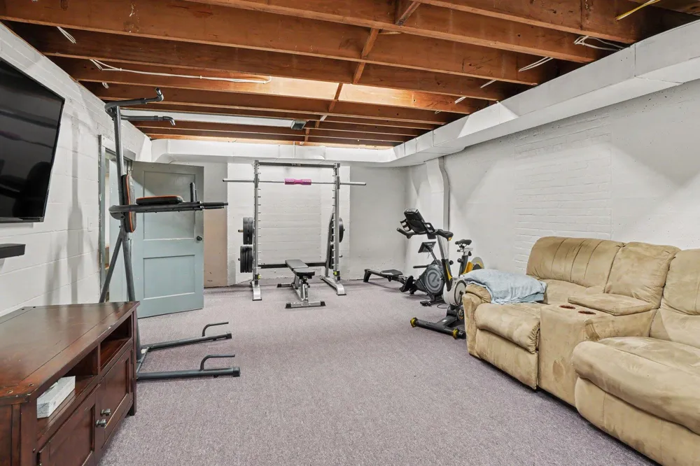 610 Ray Street North Muskegon City, MI 49445