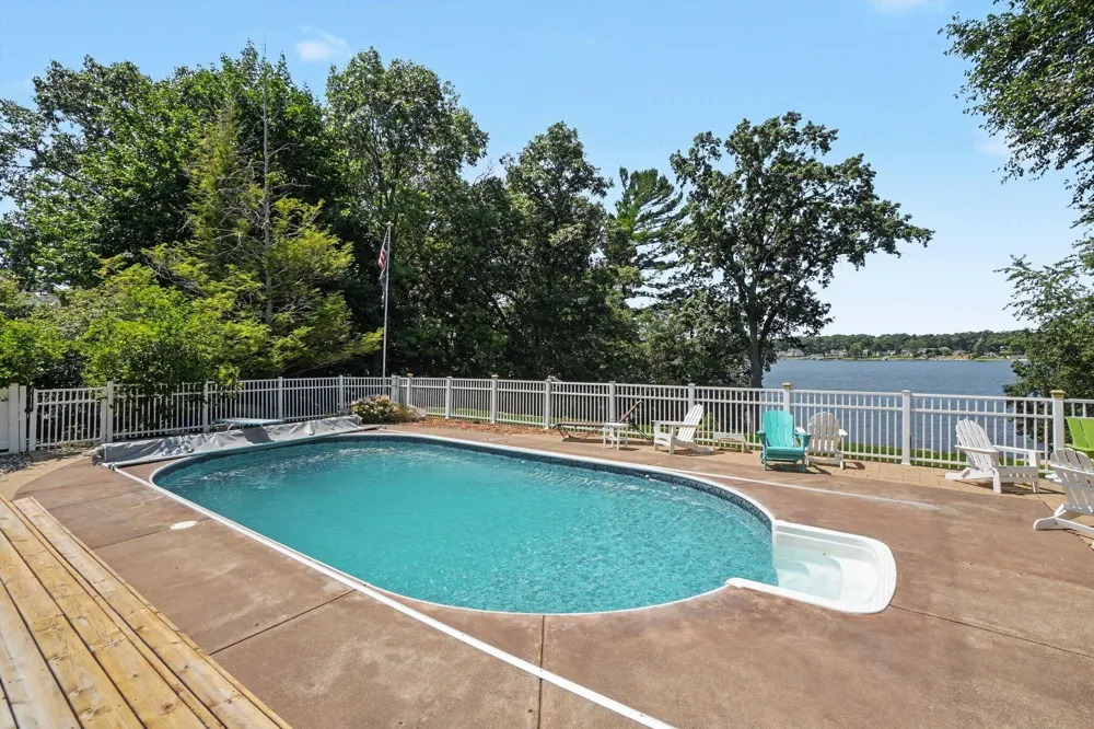 610 Ray Street North Muskegon City, MI 49445