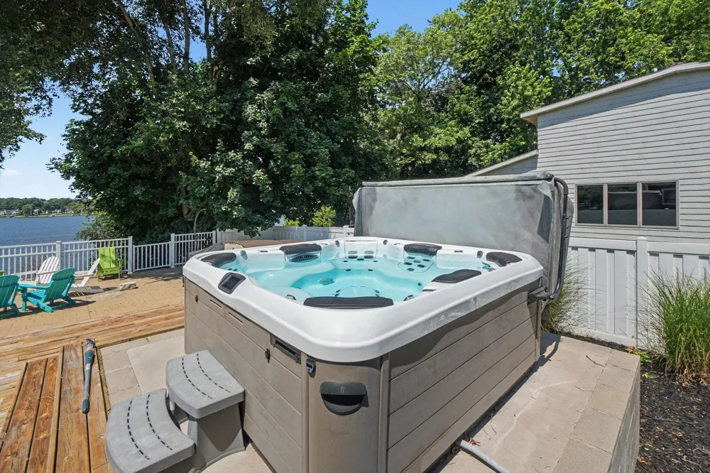 610 Ray Street North Muskegon City, MI 49445
