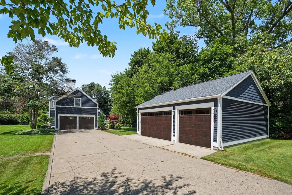 610 Ray Street North Muskegon City, MI 49445