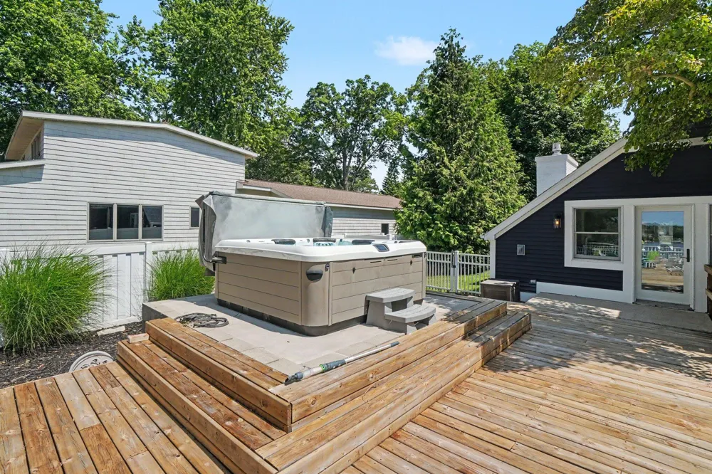610 Ray Street North Muskegon City, MI 49445