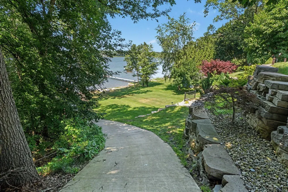 610 Ray Street North Muskegon City, MI 49445