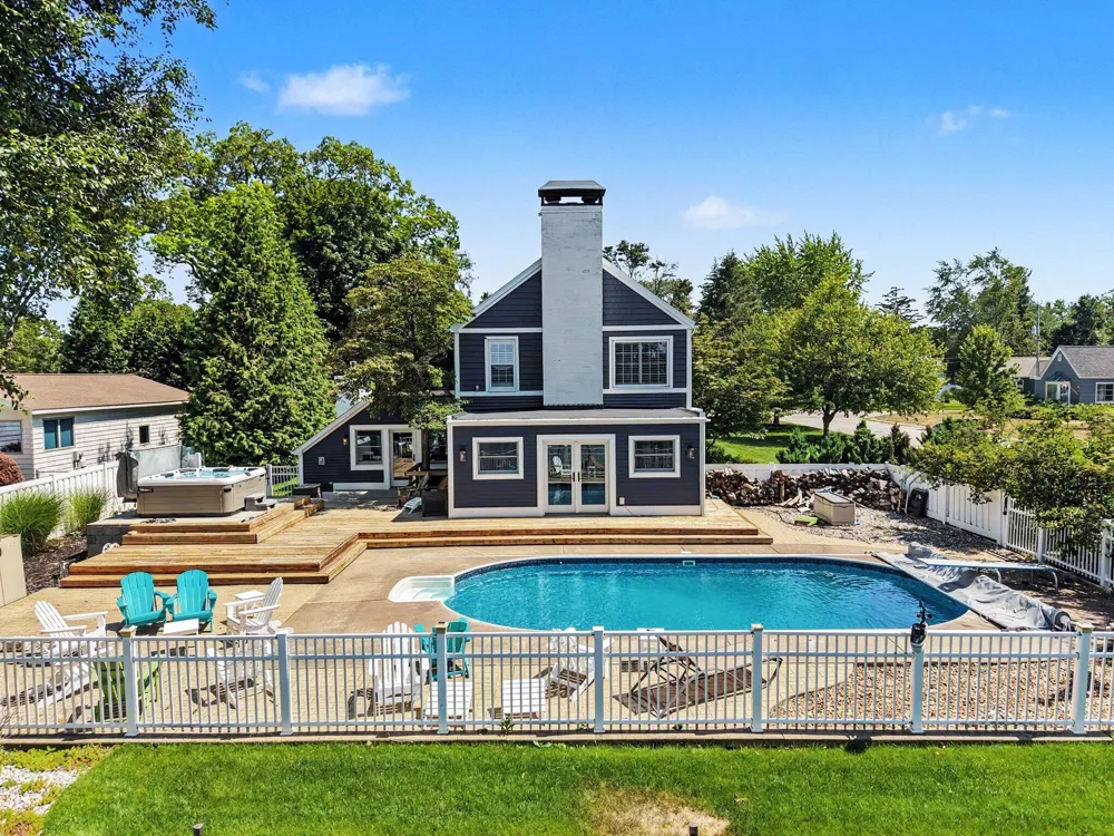 610 Ray Street North Muskegon City, MI 49445
