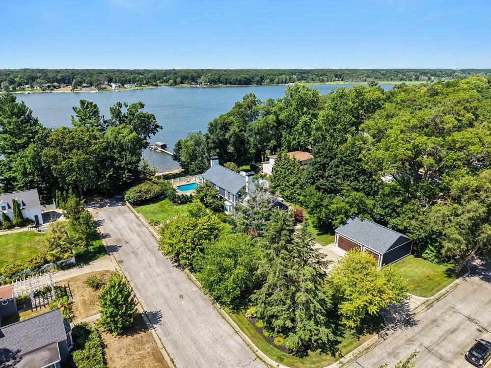 610 Ray Street North Muskegon City, MI 49445