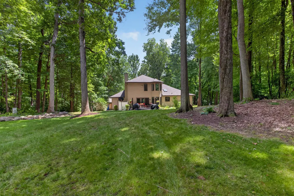 5025 Firethorne Drive Blackman Charter Township, MI 49201