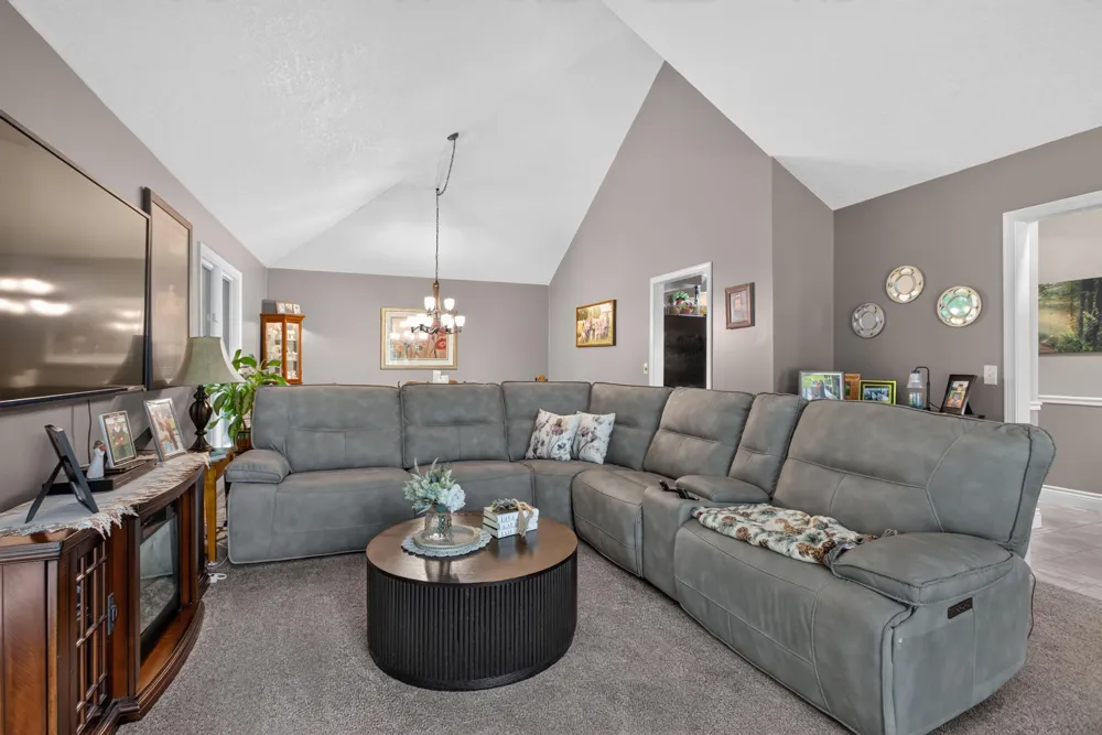 5025 Firethorne Drive Blackman Charter Township, MI 49201