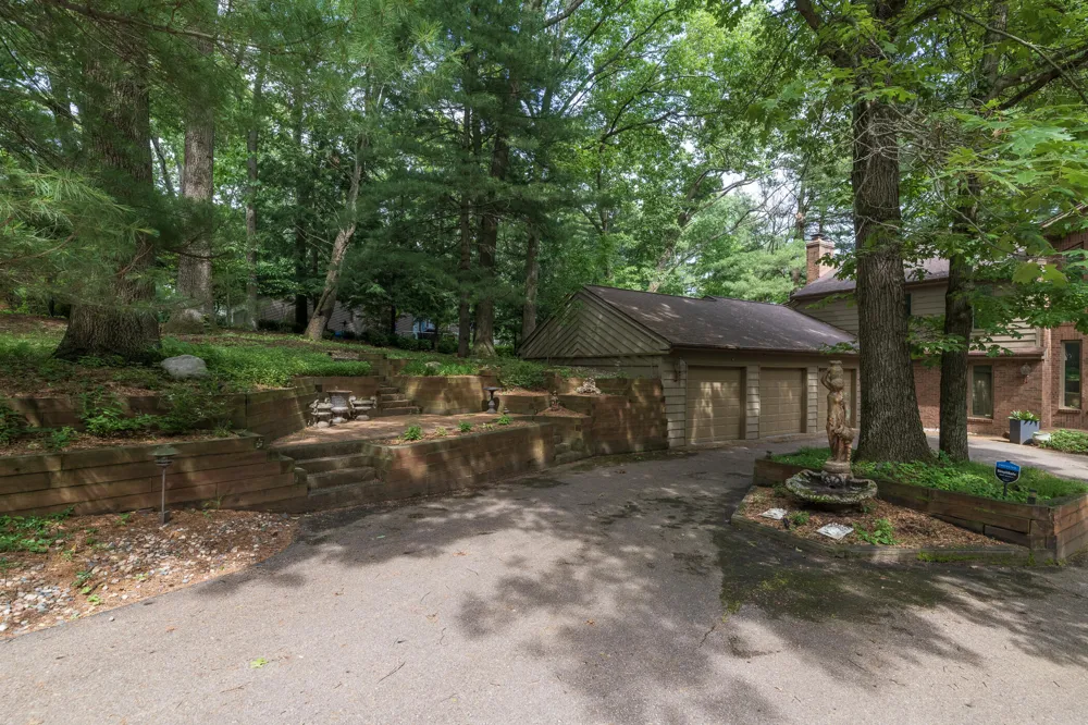 7129 Lakeridge Place Texas Charter Township, MI 49009