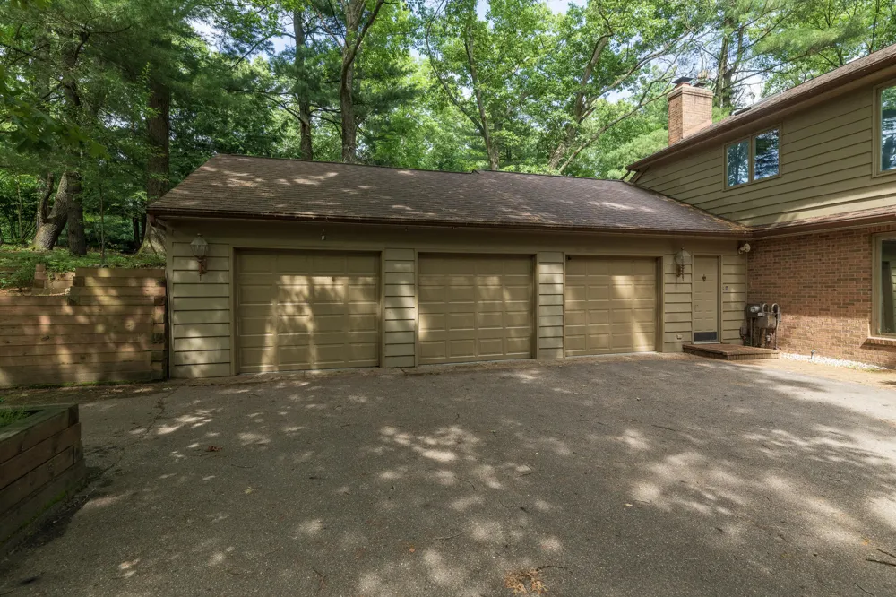 7129 Lakeridge Place Texas Charter Township, MI 49009